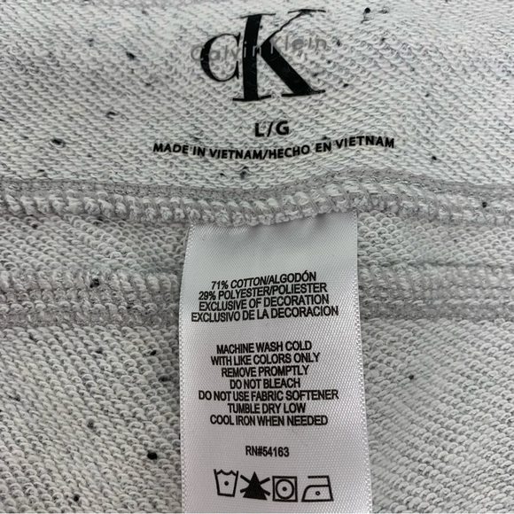 Calvin Klein Joggers - Picture 7 of 7